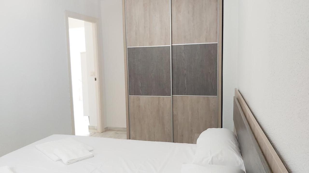 Del Parque Flats Meseta Swimmingpool Apartment Torremolinos Exterior photo